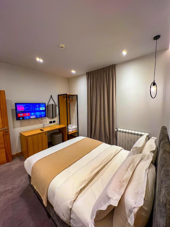 Hotel Kulla E Bajraktarit Boge ภายนอก รูปภาพ